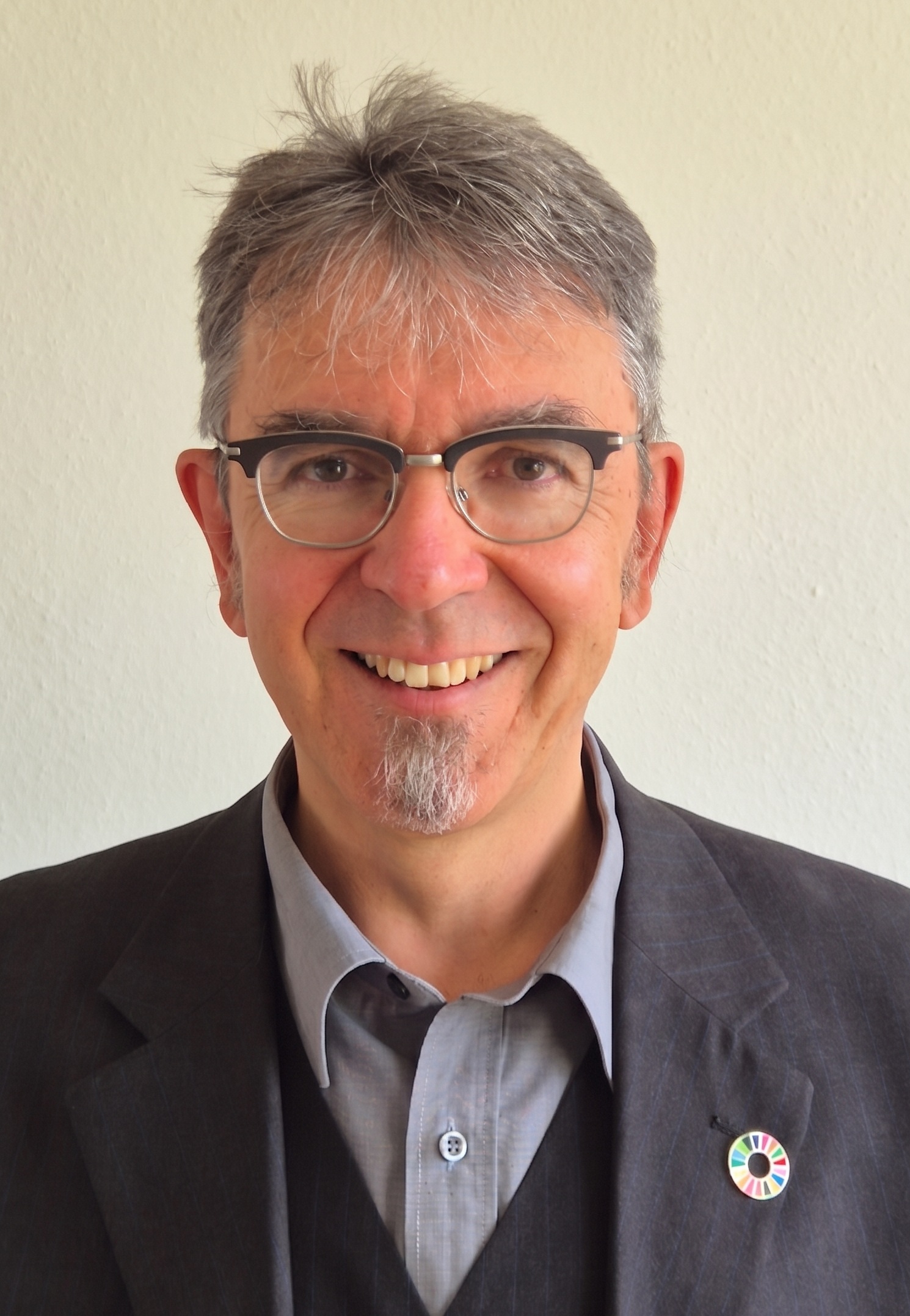 Michael Sach Porträt 2026 V1 small